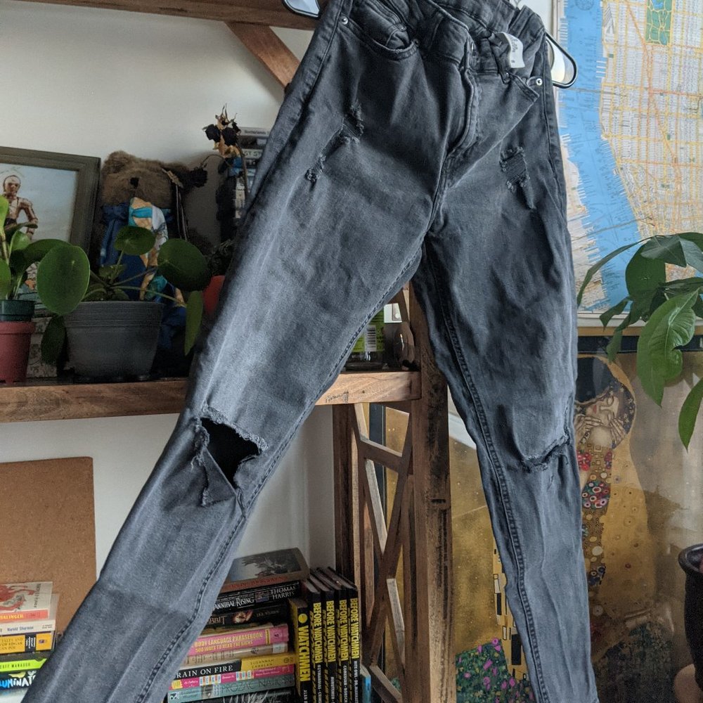 H&M Divided Grey/Gray Girlfriend Jeans sz 6
